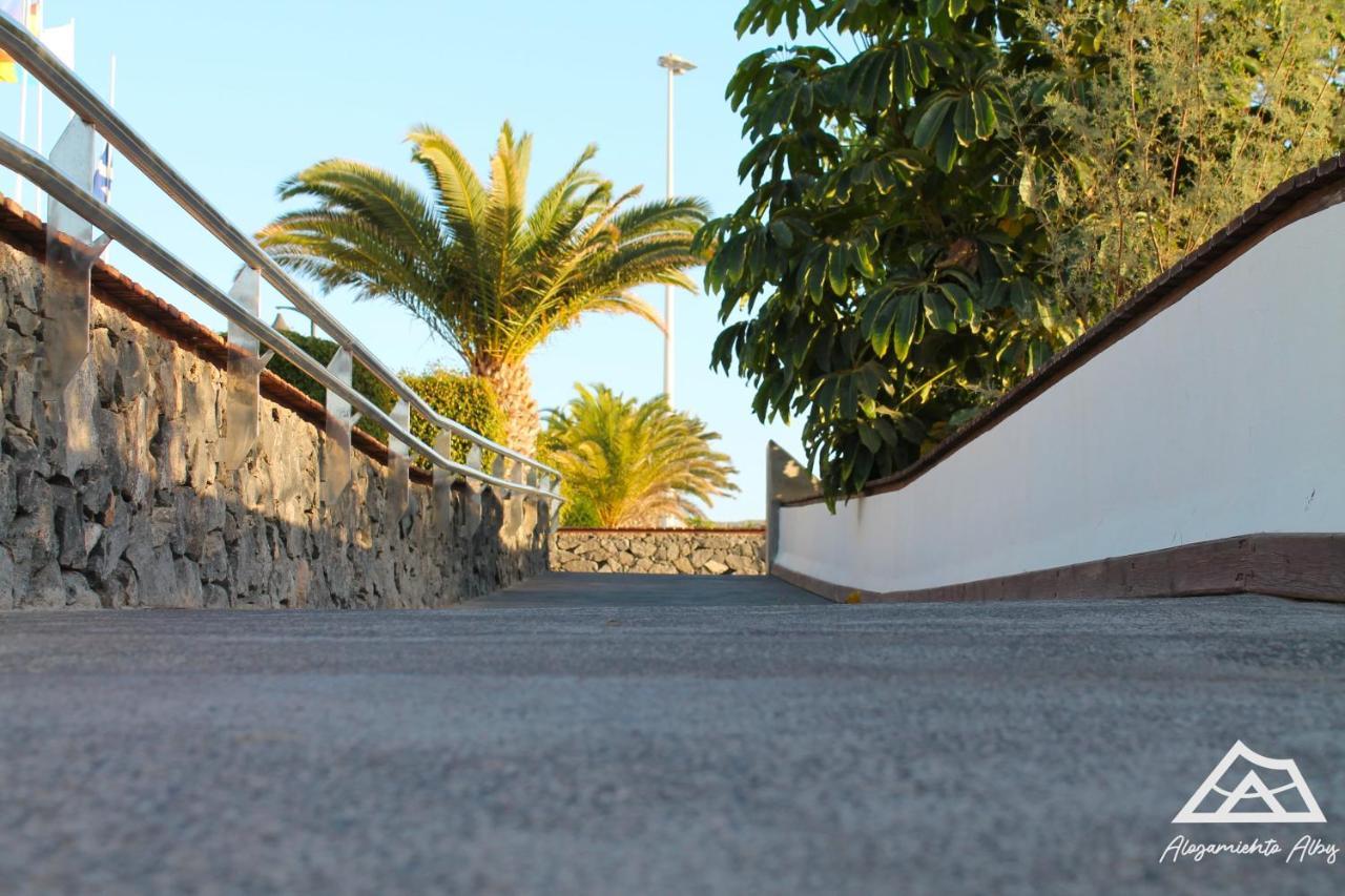 Alojamiento Alby: Oceano Los Cristianos  Exterior photo
